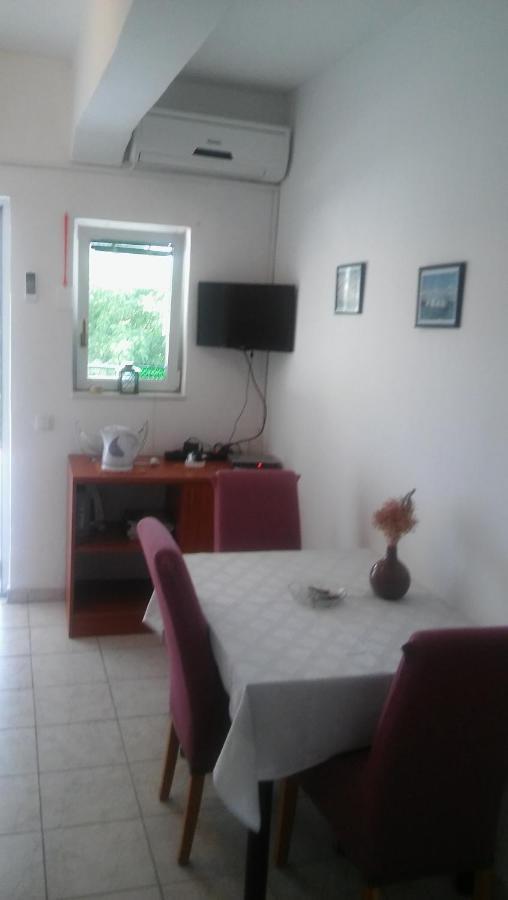 Veldić Apartments Tisno Exterior foto